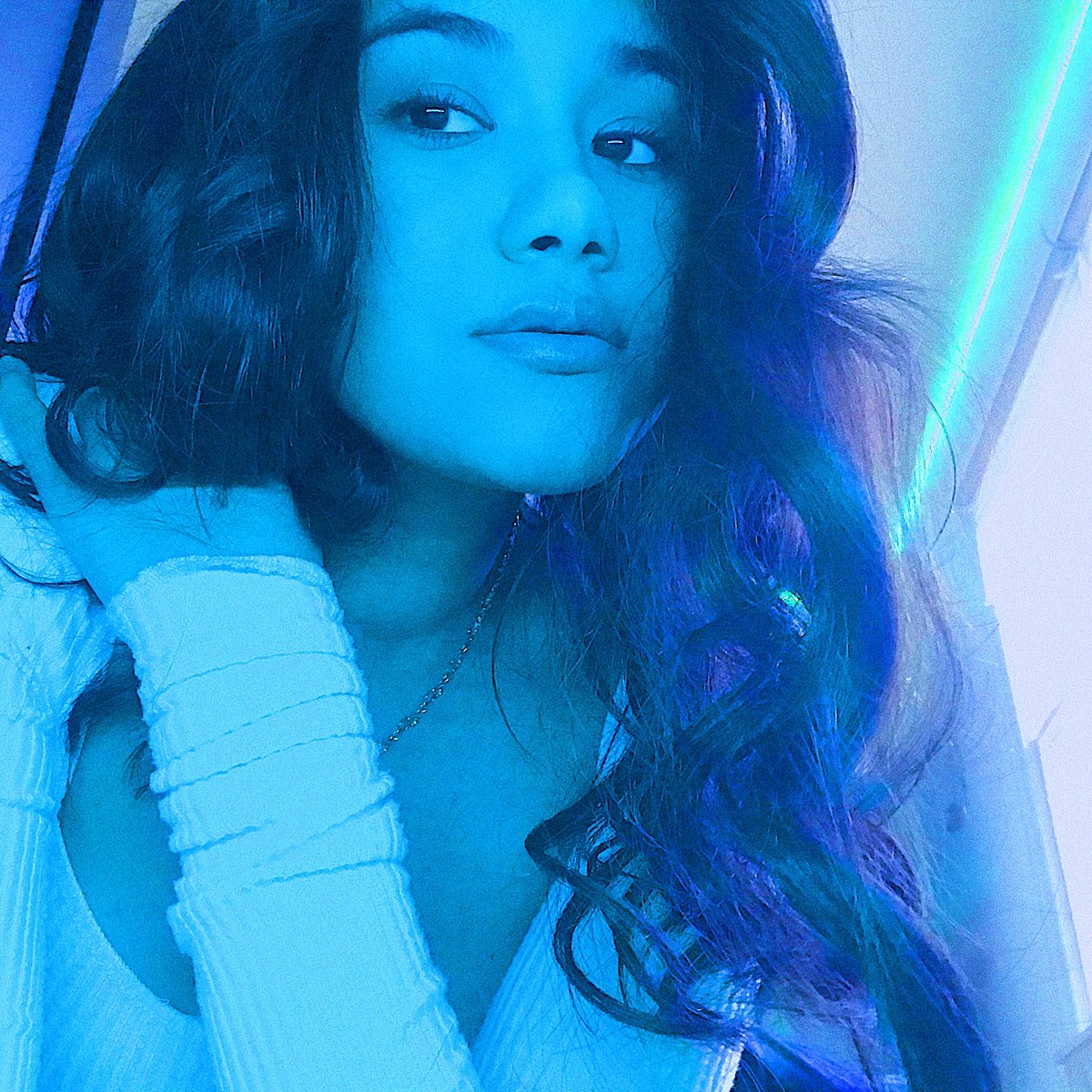 iwnt2breakfree's tweet photo. blue blue blue 🦋 <3 https://t.co/rq8blJMBYR