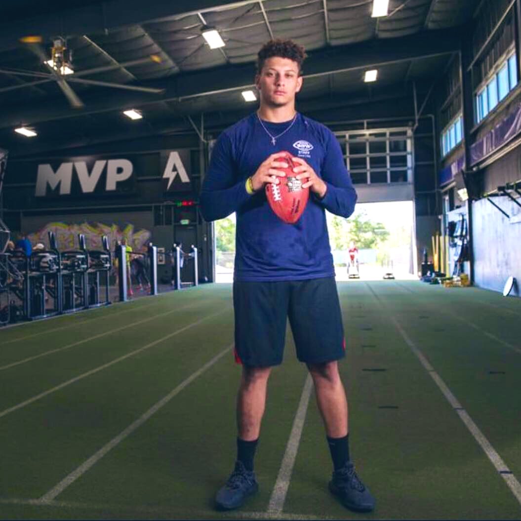 bobbystroupe's tweet photo. We have &amp; always will have your back, MVP. @PatrickMahomes5 thank you for your continued trust in me &amp; our team. Just getting started.. Chapter 2 starts Monday. .
😤😤😤😤😤😤💪💪💪💪💪💪
.
#NFLMVP #MVPat #MVP #chiefs #chiefskingdom #chiefsnation #kcchiefs #teamAPEC #apecnfl https://t.co/S1ABaN73jF