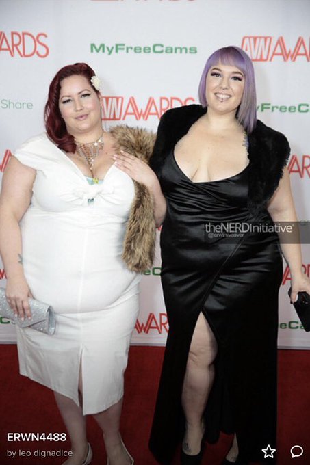 A much better #redcarpet pic of @ElizaAllure and I at #AVN2019 😍 https://t.co/hV3admV4Je