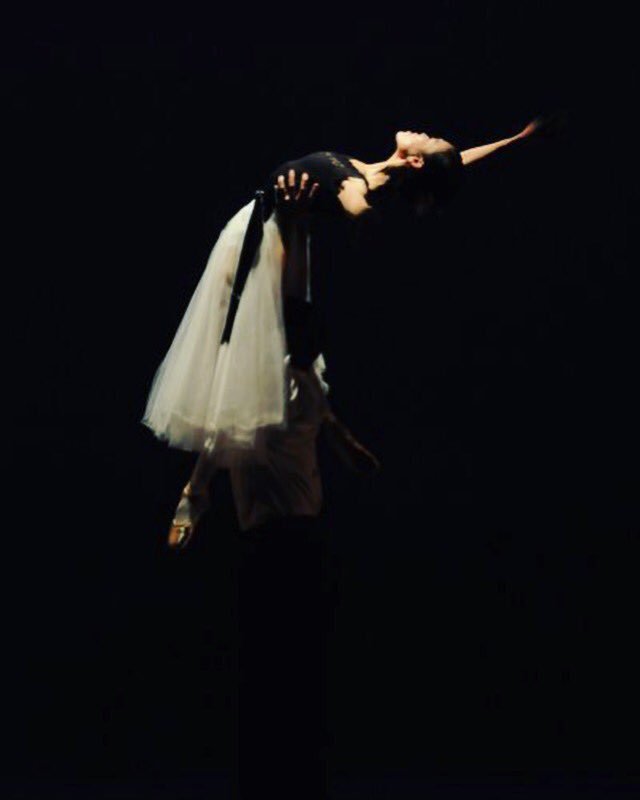 Just in time for World tutu (2/2) Day! 📷: Ruth Judson  #tutu #ballet #worldtutuday #dance #floating #movement #blackamdwhite #dancephotography #dancephoto