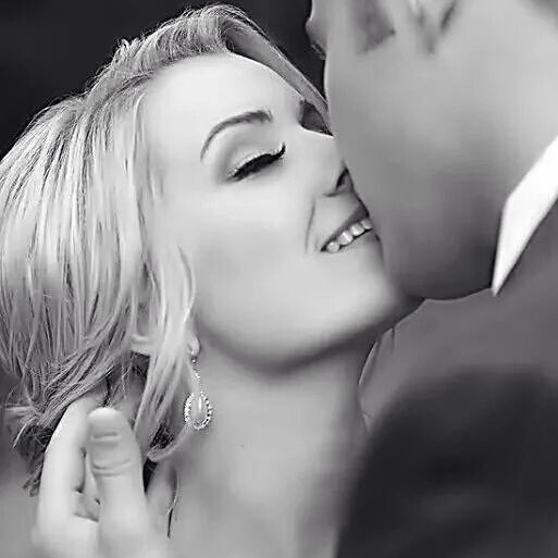 'Love is 
a moment 
that lasts 
forever. '

#HellWarrior 
#HappySundayMorning 
#HappyWeekEnd