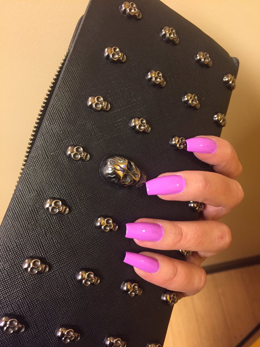 #sexynails #longnails #naturalnails #handfetish #handworship #fetishmodel #sexyhands