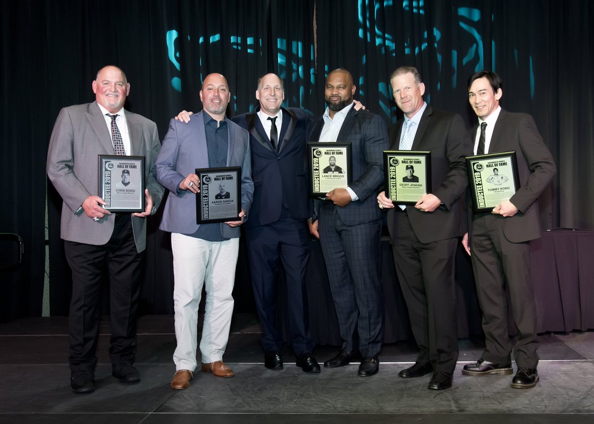 TCMartin21's tweet photo. You can see the latest photos, videos & more from last Saturday night's 7th annual Sacramento Sports Hall of Fame Induction Celebration at https://t.co/lFBypoLs5Y It was another amazing night! Thanks to all of those that continue to support our mission. @LanceBriggs #SSHOF https://t.co/N8Rvt9Cs50