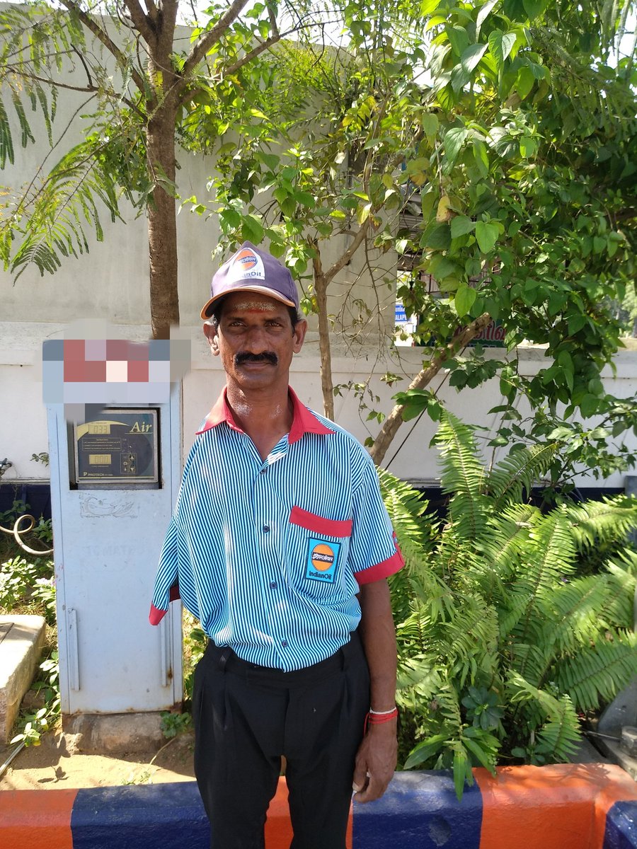 IOCLTamilnadu's tweet photo. 'Am a #cancersurvivor.Lost my right hand to it.But am now happy;filling air&amp;earning @IndianOilcl JayalakshmiAgencies Fuelpump' says Perumal, Customer Attendant @Puducherry IndianOil. We express our solidarity with every Perumal in the country.#Fuellingdreams #DrivingHope https://t.co/kO05btJNUz