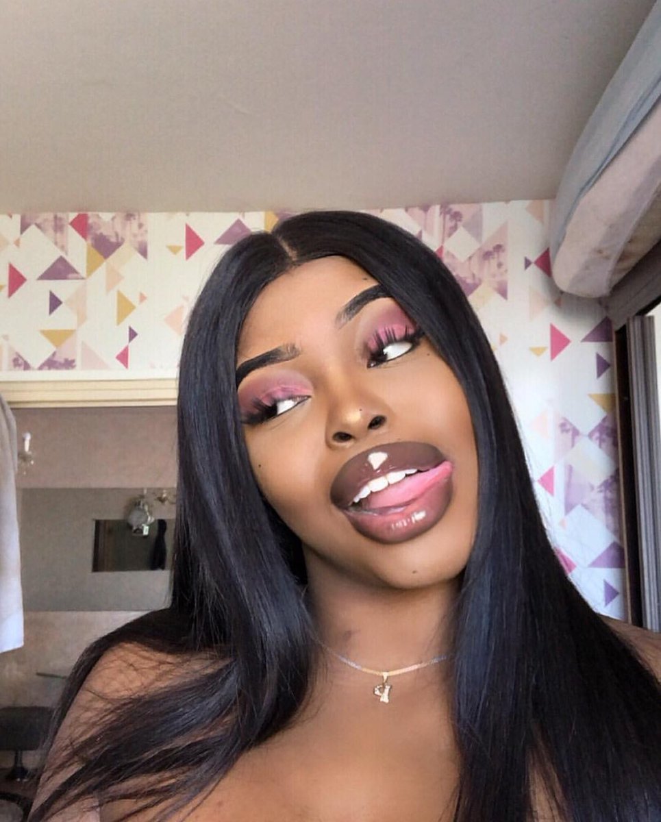 Oh she got lips lips 😍😱😍
Check out this gorgeous full lip doll

Her IG:k_prisce