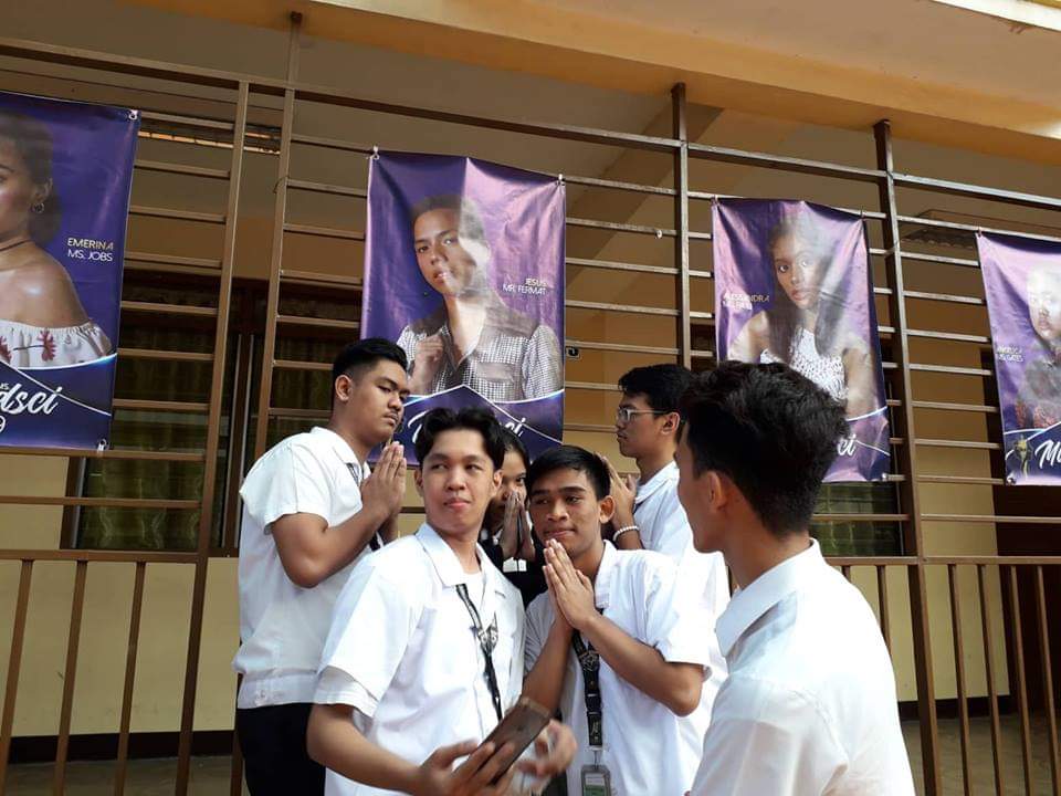 kd_arnonobal's tweet photo. suportahan niyo na rin po tong proud na proud sa picture niya wiwo
#MMM2019 #MrFermat https://t.co/aRiB7h9V8z