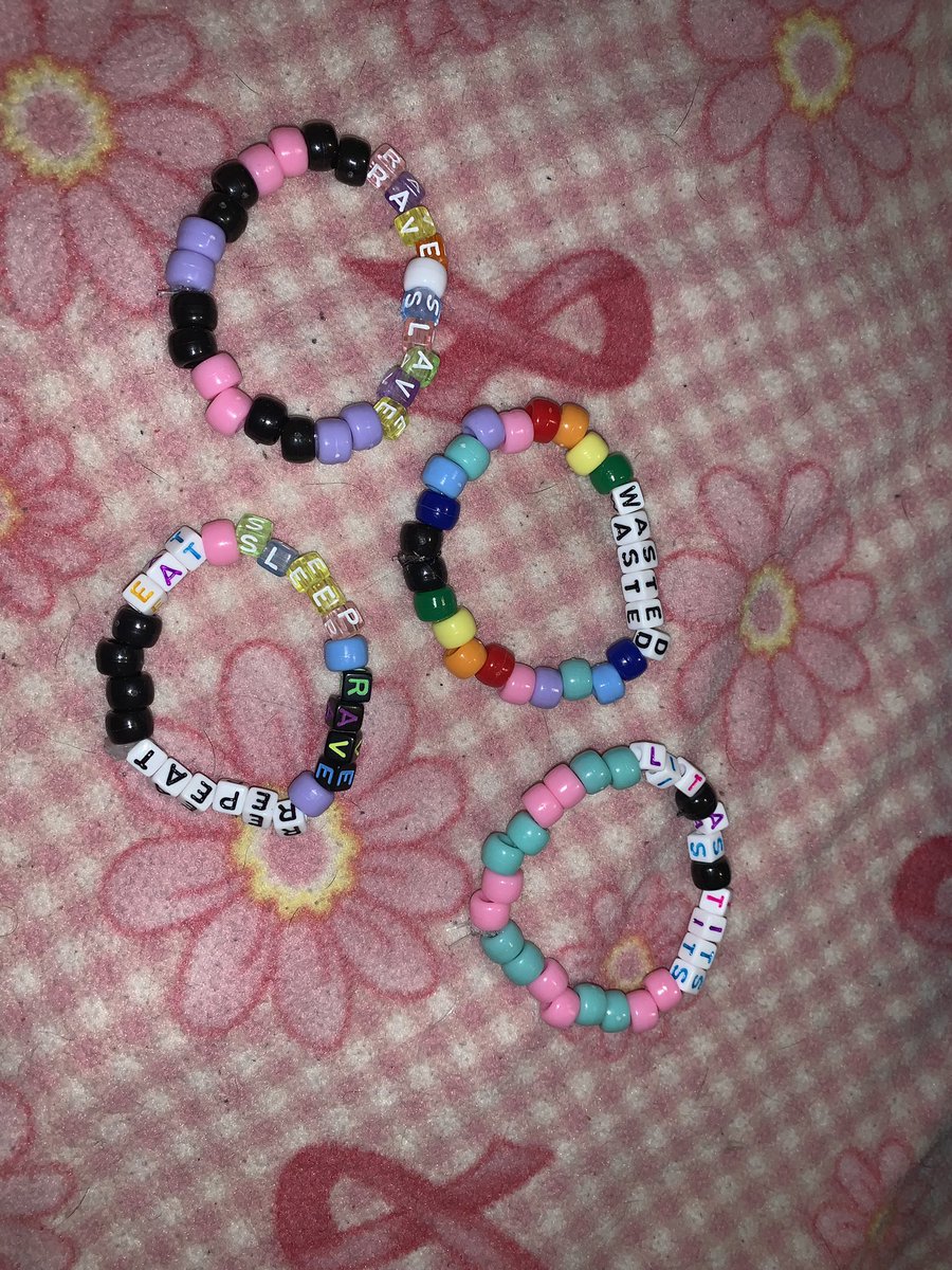 beebe_sagetos's tweet photo. Whoβs ready to rave #EDMFamily #edm #kandibracelet #ready #raveslave #eatsleepraverepeat https://t.co/u6peiMrE9b