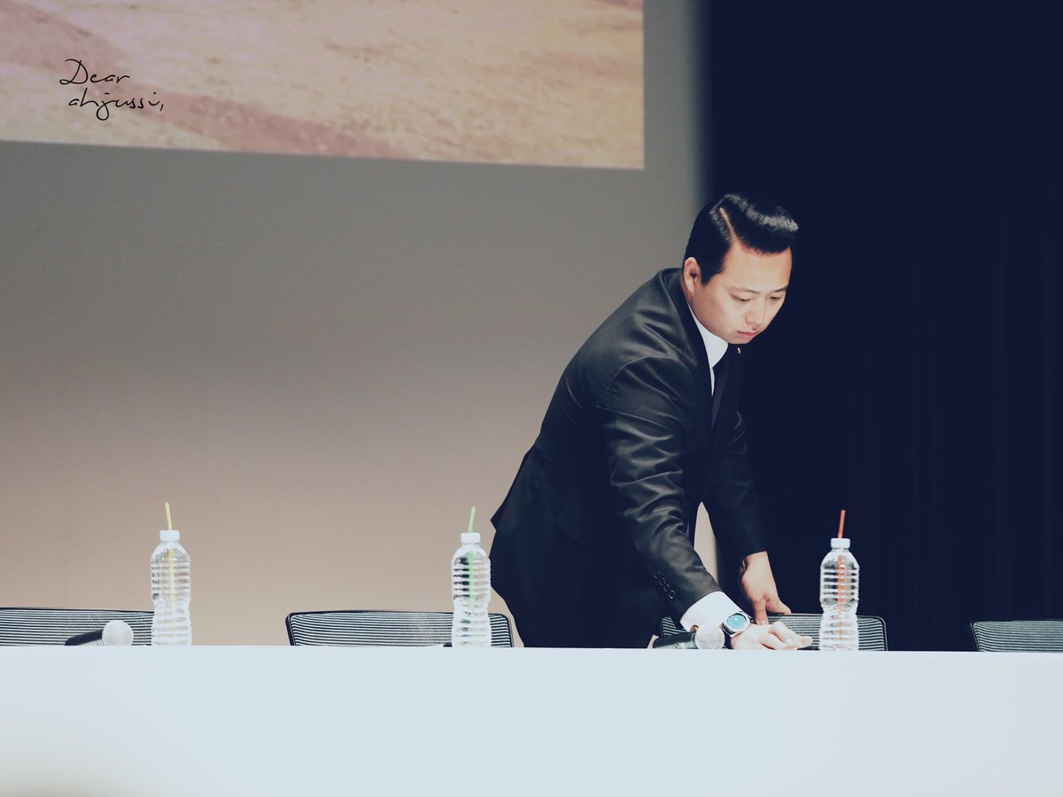DearAhjussi_W1's tweet photo. 그동안 진심으로 감사합니다! https://t.co/5qUCn6qByI