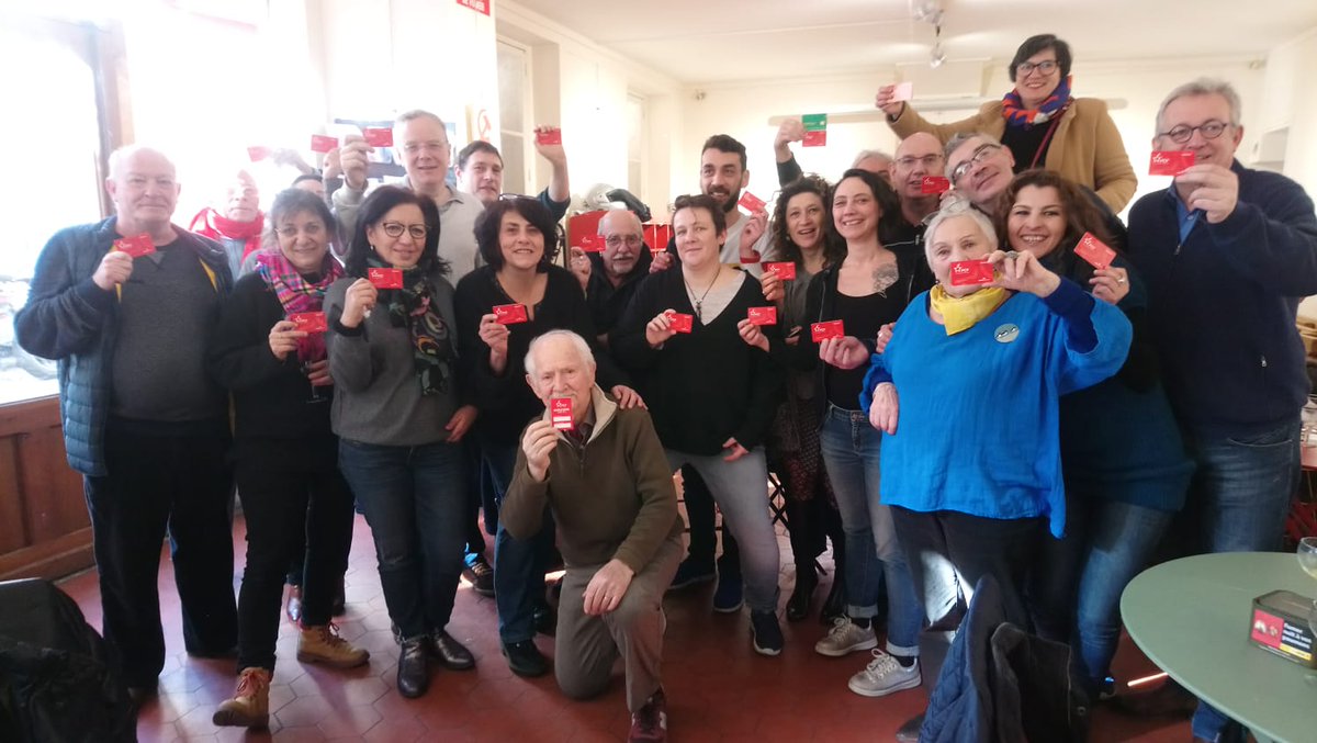 LZagorac's tweet photo. #PCF #PCFparis #PCFparis20 #PCF75020 
Remise des cartes https://t.co/uYlRVtUVxc