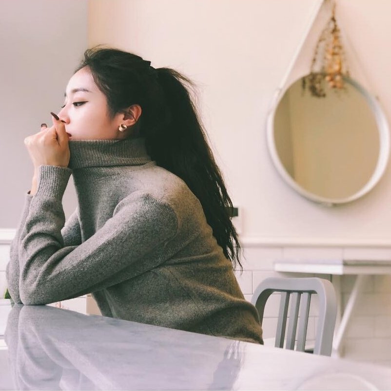 yejInpyo_'s tweet image. @mimimiyeon97 Hello! This is T-ara's Dork Dinosaur Maknae, Park Jiyeon imnida. You can call me Dorawr or Jiy, or anything you want except for Jiyeonnie (Dasom's excluded. Haha.) Let's get along well. #KCTeam #VisualTeam