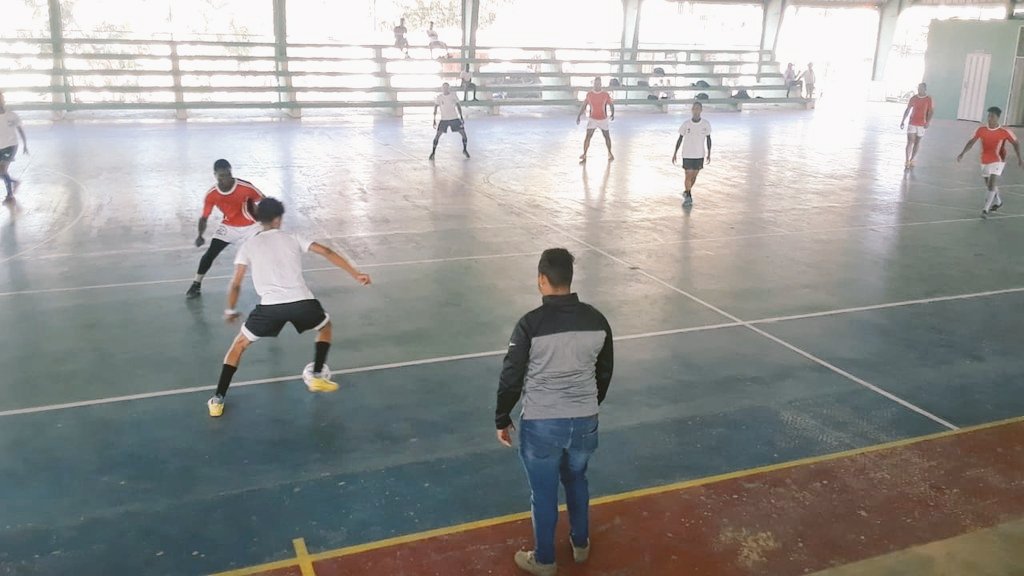 FutbolTotalRD's tweet photo. FÚTBOL DOMINICANO | Hoy continua la 1ra Liga Provincial de Futsal @asofutmats 2018/19 en su 5ta Jornada.
@FcRodriguezG Vs #CabreraFC
🏟 Cancha Liceo Ángel María Hernández.
⏰ 10:00 A.M. https://t.co/Dro8JbNya5
