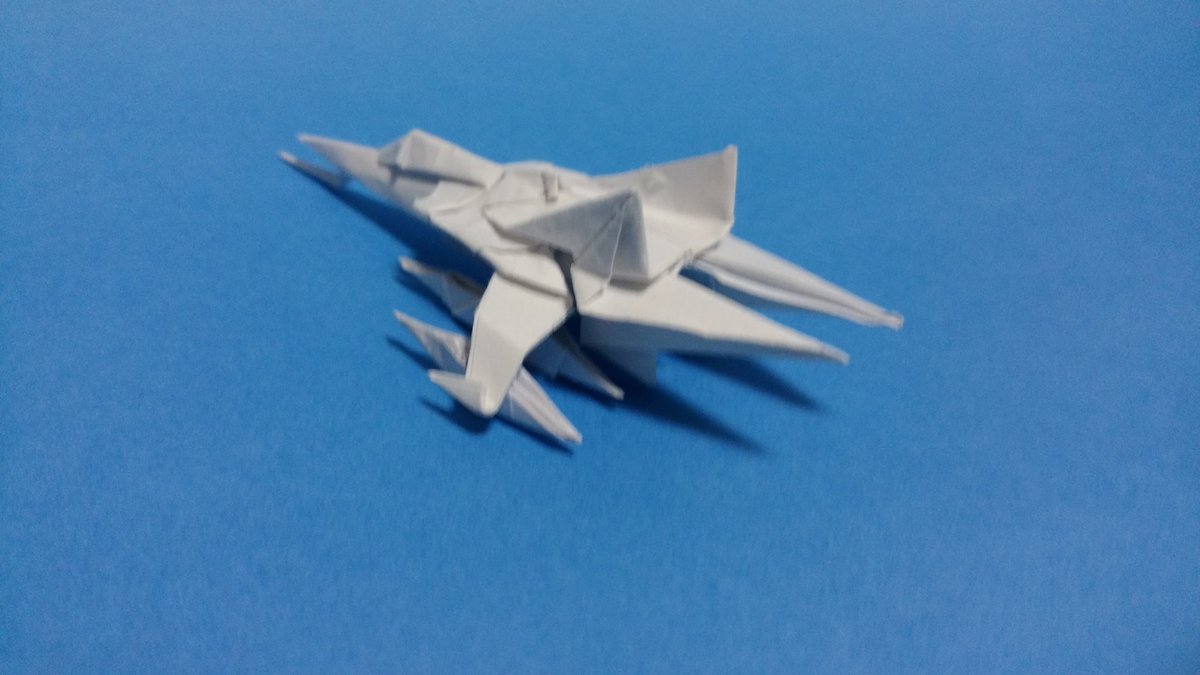 須田葦也 A Twitteren コスモタイガーii 単座型 試作 ダイソーのメモ紙製 昔作った折り方をベースに1 4サイズの紙でドロップタンクとアンテナを追加 宇宙戦艦ヤマト Starblazers Cosmotigerii Origami