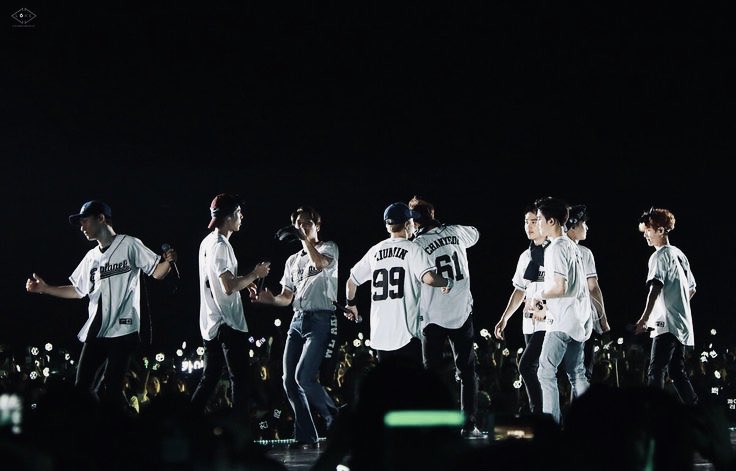 myeonamour522's tweet photo. Becoming an EXO-L is by far the best and most expensive decision I’ve ever made in my life. So proud and grateful to be part of this fandom. Cheers to more years with you, EXO and EXO-Ls! 사랑하자 ♡

#EXO⁠ #엑소 @weareoneEXO https://t.co/UPpSw8C26V