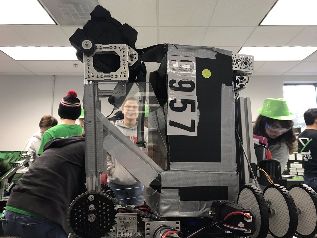 RobocraftFTC's tweet image. We’re back at it again for another qualifier! #FTC