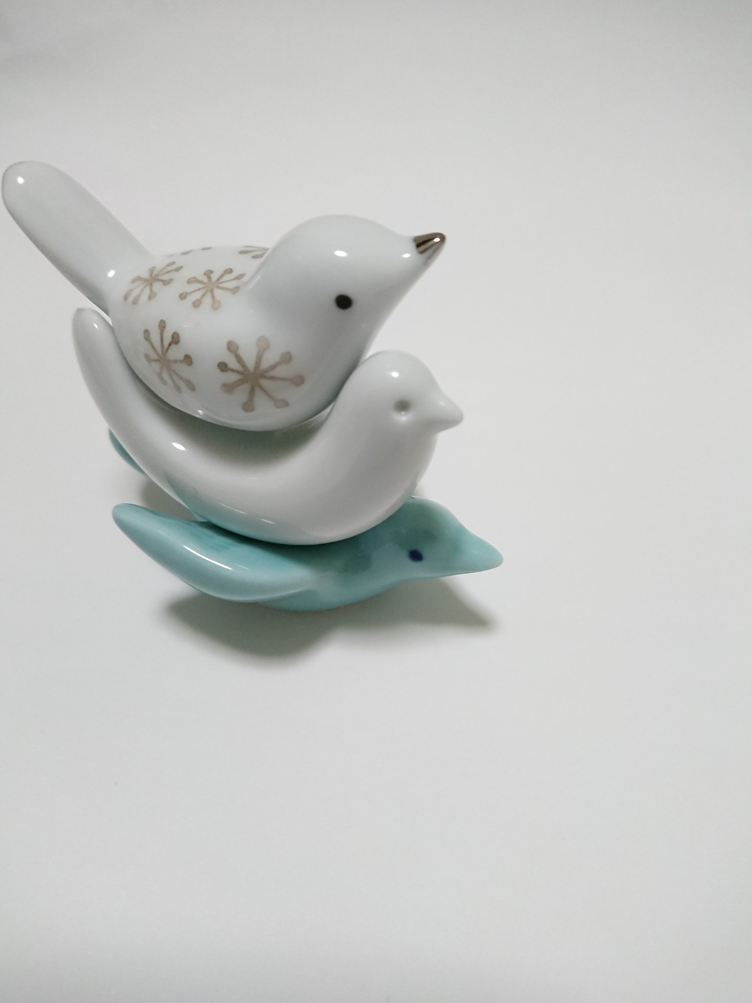 みう 私の部屋って雑貨屋さん 鳥の皿があっておもわず衝動買いした カップは鳥の羽根っぽいし しかし花びらモチーフだった でも鳥の羽根っぽいからと買った 店員さんが 鳥お好きなんですか まだありますよ鳥のやつ ボウルとか箸置きとか それも みう 私の部屋って雑貨屋さん 鳥の皿があっておもわず衝動買いした カップは鳥の羽根っぽいし しかし花びらモチーフだった でも鳥の羽根っぽいからと買った 店員さんが 鳥お好きなんですか まだありますよ鳥のやつ ボウルとか箸置きとか それも