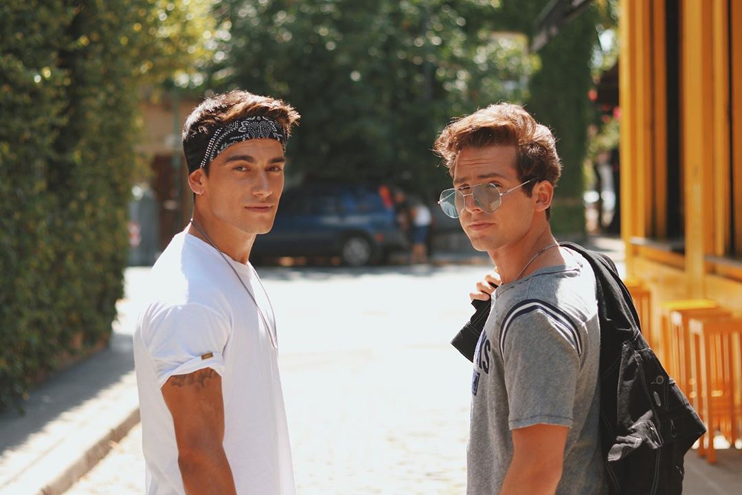 Holaa como estan? Queriamos contarles que este domingo 3/2 vamos a estar en #conectadosba a las 20:30 hs .. los esperamos a todos!!! ☺