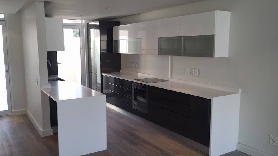 BlueSunCon's tweet image. Fitted kitchens. 5 year guarantee on workmanship. Call or WhatsApp today for a free quotation. 0772 674 803 / 0719 264 148