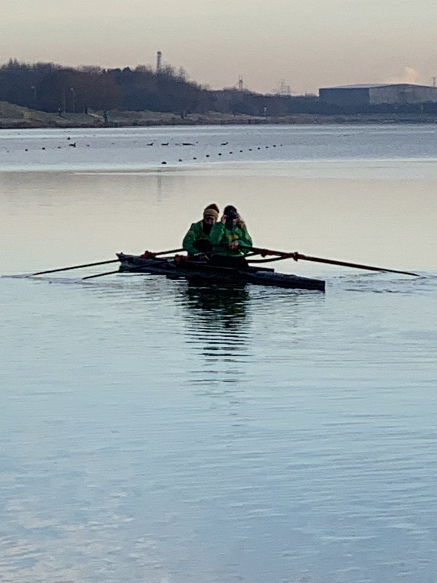 sarahjodonnell's tweet photo. Perfect Sunday morning ❄️🚣‍♀️❄️ #doubletrouble #rowinggoals https://t.co/ZTVqVidggc