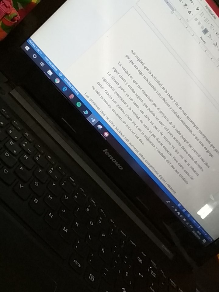 Seguimos trabajando con el portafolio digital, ¿Queréis ver el resultado? #MI1013A 
Tendréis que esperar a la semana que viene pero os aseguro que estoy trabajando duro💪🖥️
¡Feliz domingo!