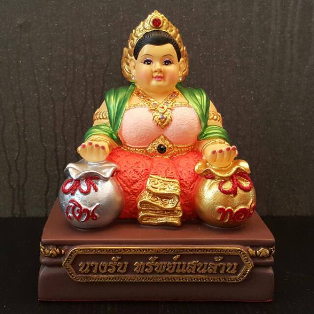 Artbybenhigbie's tweet photo. Nang Kwak, #Thai goddess of good fortune #thailand shrine #statue #statues #design #arts #artnet #Photography #sculpture #artlovers #artlover #southeastasia #spiritual #spirituality #yoga #yoganet #yogalove #yogagirl #yogaposes #inspiration #Motivation https://t.co/aI03euVIHl