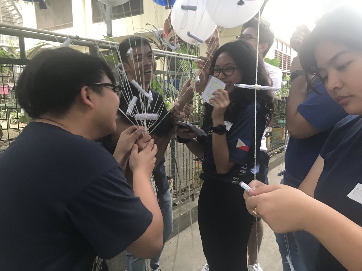 LakasdiwaAMV's tweet photo. It’s almost time for the LD Givesback tradition of offering our wishes up to the Lord! 💙
Our volunteers are tying up the kids’ wishes to these blue and white balloons.
#LDGivesback
#UphoLDtheLegacy
#AMVCOMELEC1819 https://t.co/yKe3b3UtEE
