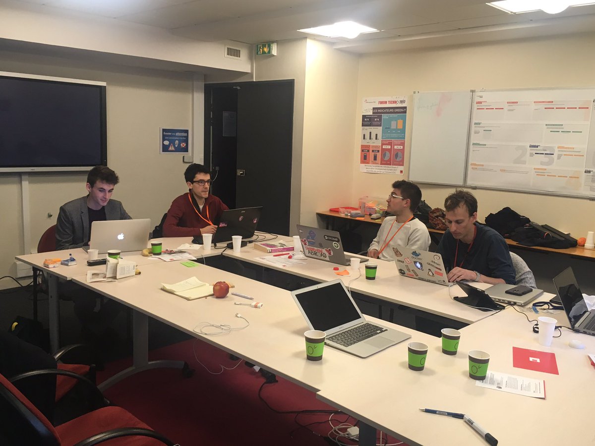 ICDC_officiel's tweet image. [EN DIRECT] - #Hackatext - nuit courte et petits yeux mais dernière ligne droite pour finir le prototypage et préparer son pitch. 1er jury à 13h00 🕐 #Hackatext #TextMining @caissedesdepots