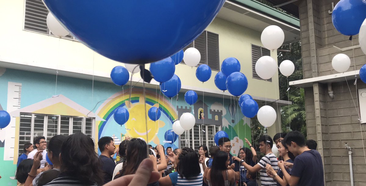 LakasdiwaAMV's tweet photo. We’ll be releasing our wishes up to the Lord in a while! 💙
#LDGivesback
#UphoLDtheLegacy
#AMVCOMELEC1819 https://t.co/3iftP83CQI
