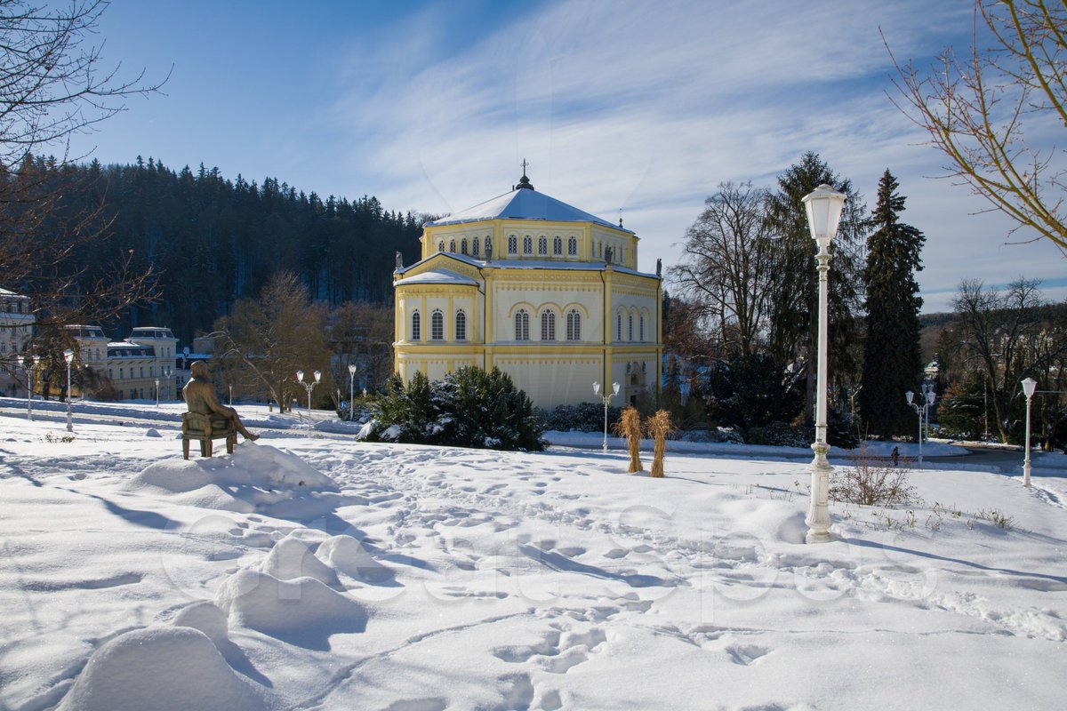 GreatSpas's tweet photo. Mariánské Lázně: katolický kostel Nanebevzetí Panny Marie /Römisch-katholische Mariä-Himmelfahrt-Kirche ----- Church of Virgin Mary Assumption/
#GreatSpas #GreatSpasOfEurope #MarianskeLazne #Marienbad #UnescoCandidate #CzechRepublic #Czechia #VisitCzechia #VisitCzechRepublic https://t.co/xlngWzx7PA