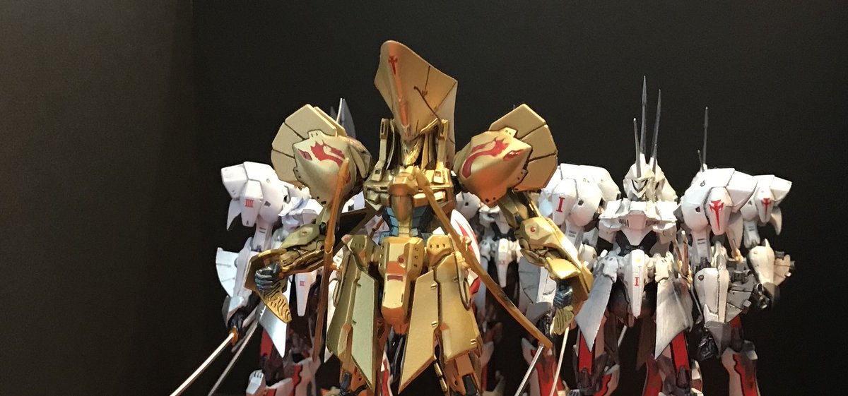 海洋堂KOG &L.E.D.ミラージュを式典様式で並べてみました。 KOGに従え