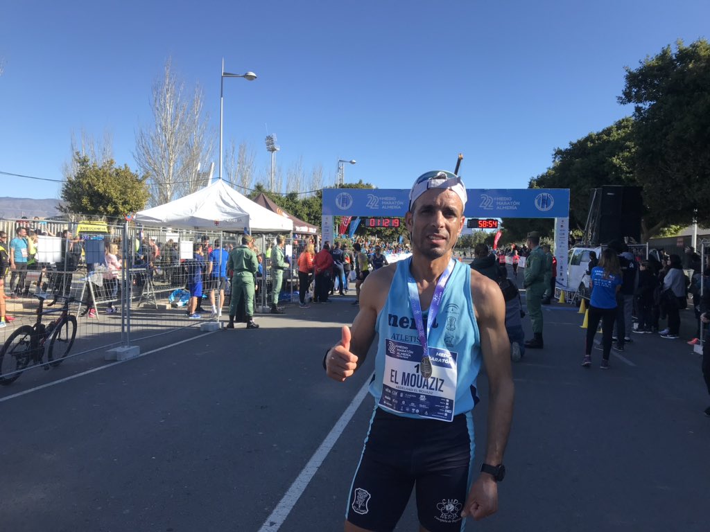 PMDAlmeria's tweet photo. El Mouaziz gana el 22 @MedioMaratonAlm Muchas felicidades #MMCA2019 https://t.co/v0bMimrWU5