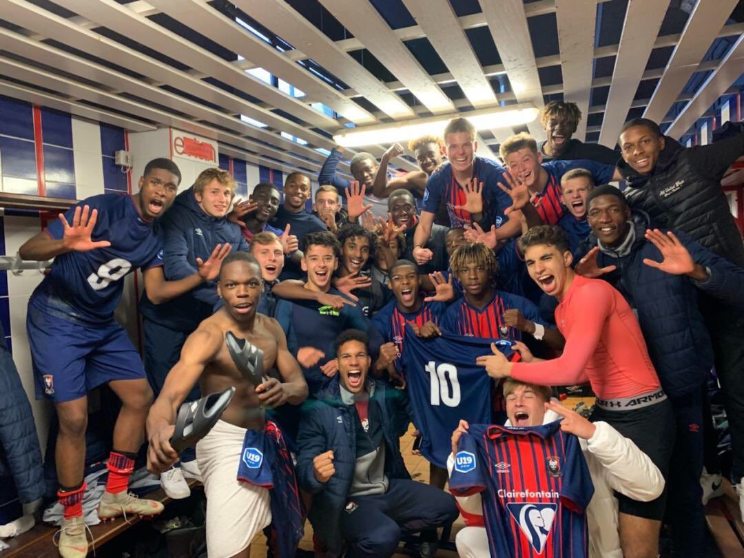 clappingmedia's tweet photo. Le centre de formation du SM Caen:

U19 Nat ➡️ 1er🥇
U17 Nat ➡️ 1er🥇
U16 ➡️ 1er🥇
U15 ➡️ 1er🥇
U14 ➡️ 3e🥉
U13 ➡️ 1er🥇 https://t.co/CIN9HIcCSr