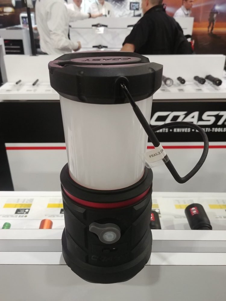 More from when Lord Chillycock of #HouseChillycock took a look at some of what @coastportland had on display at @shotshow 2019.

breachbangclear.com/coast-portland…

More light related articles: 
bit.ly/lowlight-nolig…

#bangingshot2019 #coastproducts #camplight #coastproducts #trustedtough