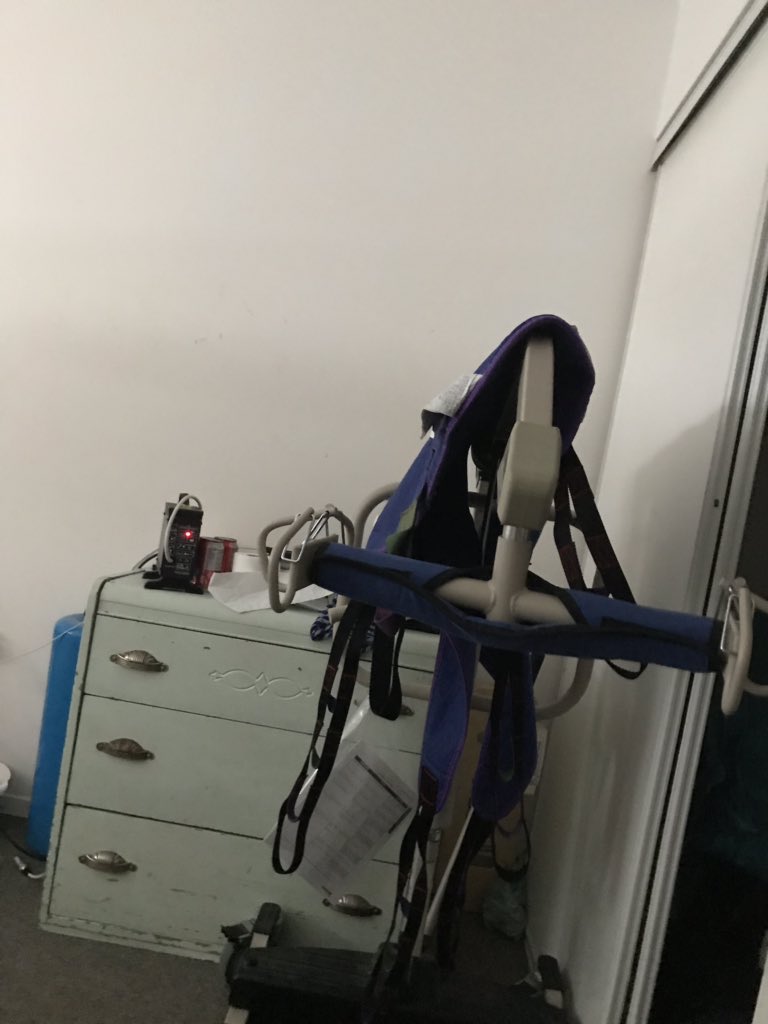 faithie1986's tweet image. Flying is fun, landing is hard. #LiftProblems