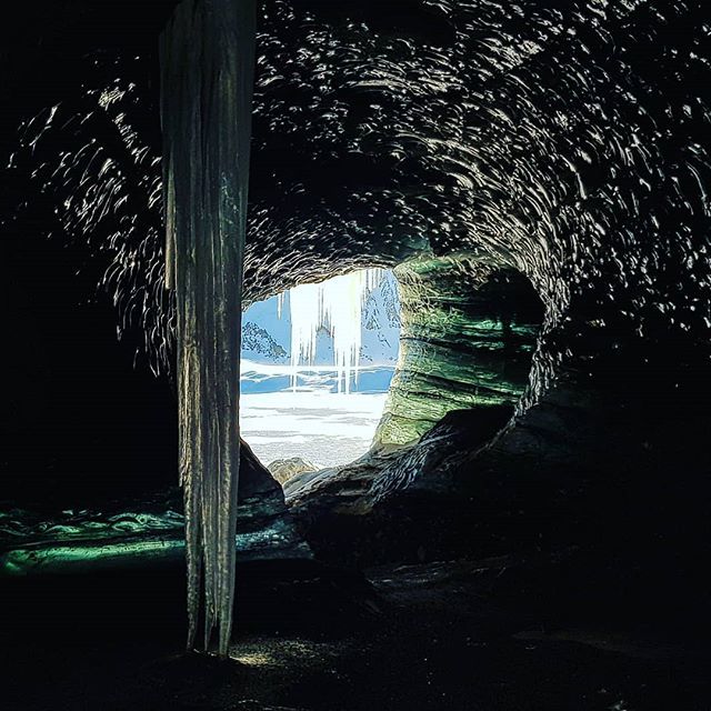 Katlatrack's tweet photo. Katla Ice Cave Today 👌
#icecave #icecaveiceland #icelandadventure #icelandnature #neverstopexploring #wheniniceland #guidetoiceland #starwars #icelandtravel #iceland_tourist #icelandscape #discover_earth #discovericeland #ourplanetdaily #tour #trip #… https://t.co/mzege8SUd7 https://t.co/EHyl7tPvsW