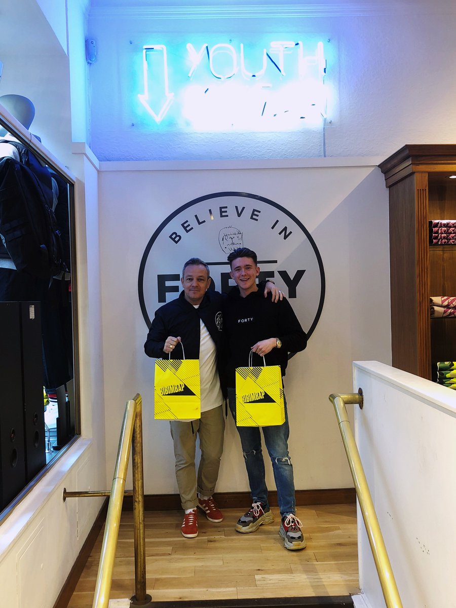 BibimbapGLA's tweet photo. The weekend might be coming to an end, but why let the fun stop there? Why not have some of our delicious Korean treats delivered to your door tonight? 😏🍴 - https://t.co/2WfNPuMWVI https://t.co/CEvHC9ca2t