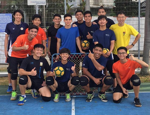 tchoukballsg's tweet photo. Some of our players from the Center of Excellence Men, M18 Boys teams and trialists with Matheus Reberio of Brazil, aged 20 who flew here by himself from Brazil to train with us for 2 weeks.

He will fly back to Sao Paolo, Brazil this coming Friday. Have… https://t.co/OD2BqUoiTb https://t.co/eTb7mW5z8u