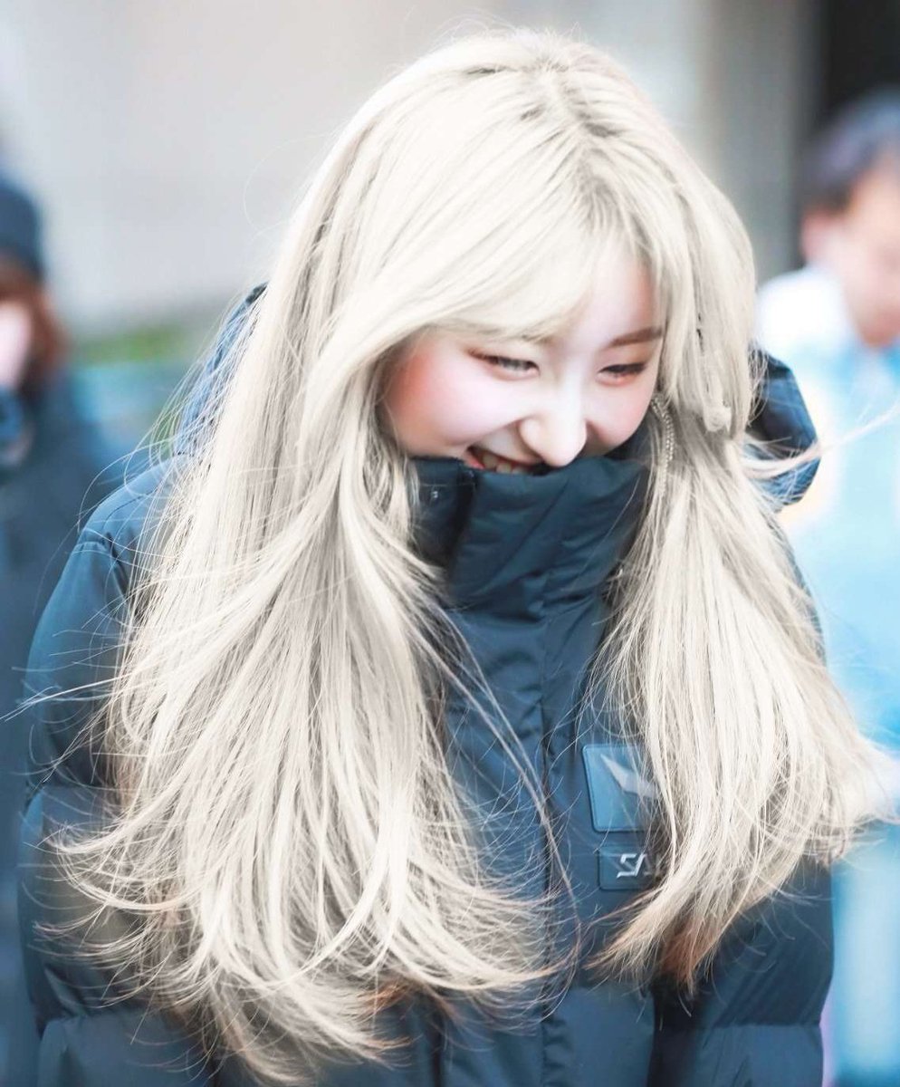 B L E U On Twitter Lee Chaeyeon With Bangs And White Hair Is A