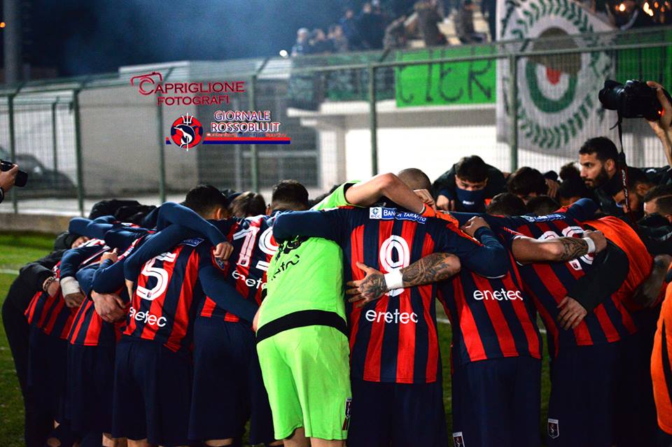 CIROVAMPO1's tweet photo. Continuare a vincere e' cosa buona e' giusta!!! #NoiCcrediamo #Forzarossoblu #ForzaTarantoFC1927 #NolaTaranto  #Perlamaglia  #CuoreRossoblu #Vincere #2Fisso  #CrederCisempre #Forzanoi #Maiarrendersi #Lottare #SerieD #Insieme #JloveTaranto #TarantoFC1927 #TarantouniCoamore ⚽️🔴🔵 https://t.co/Ad6wWMX6zq