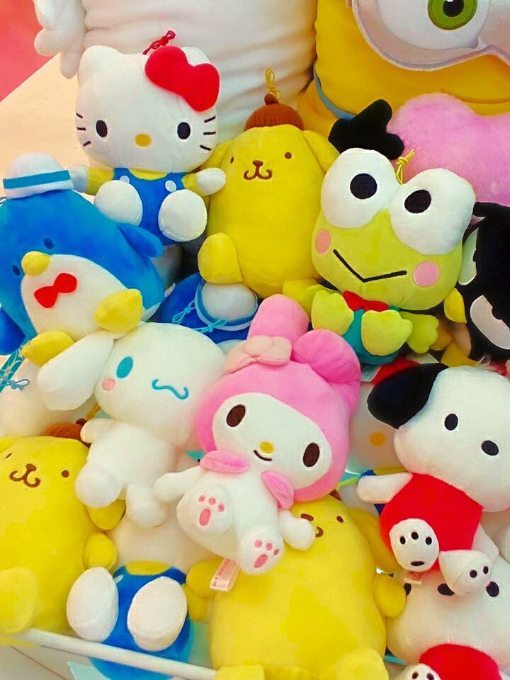 Mg西条店 景品情報 サンリオキャラクターズドール8種 昔懐かしいキャラクターもありますよ 程よく大きくて可愛いです ぜひゲットしてね٩ ᐛ و サンリオ ポムポムプリン ポチャッコ シナモロール マイメロディ タキシードサム けろ