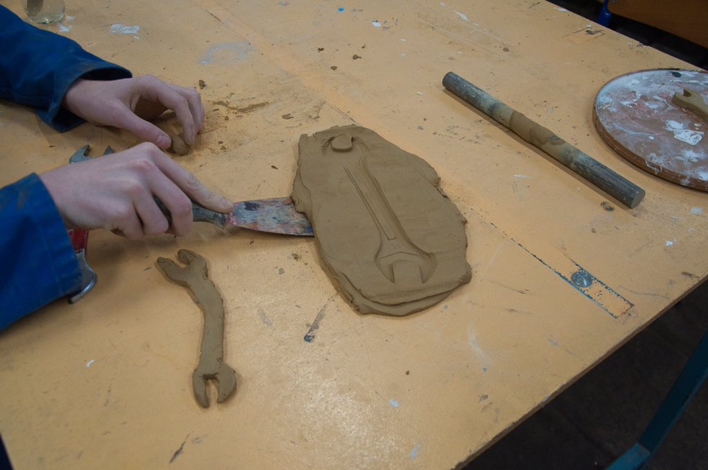 En ce moment nous sommes en #residence  à Saint Jean d'Angely pour un #projet #design avec les #scolaire de la région! Au programme : #moulage #designculinaire #creativite #Collaboration avec des #élève et #enseignant au top!!