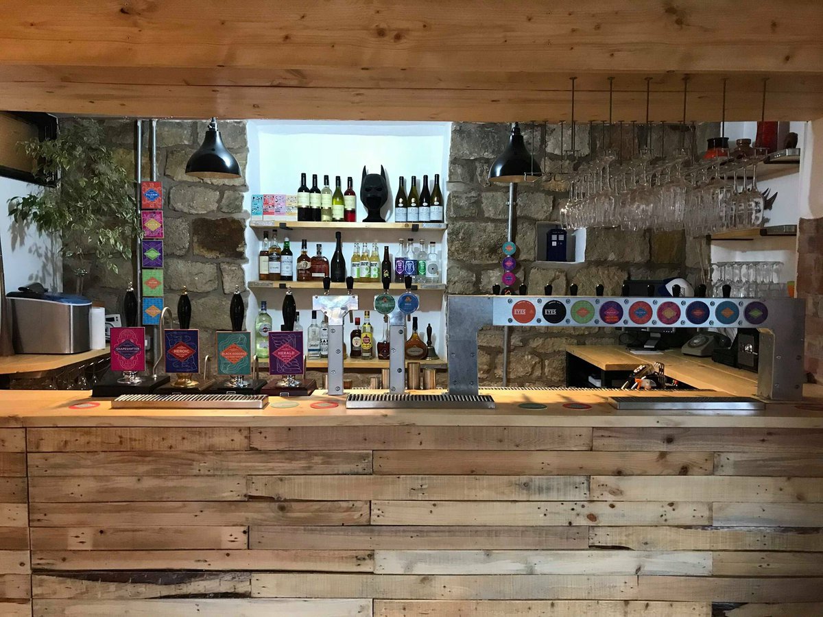 Meanwood Matters (@meanwoodmatters) on Twitter photo 🍻🎶 Happy Sunday people of #Meanwood!
Make sure you head down to <a href="/meanwoodbrewery/">The Meanwood Brewery</a>’s Terminus Tap Room between 12pm-6pm today for their Shed Load of Vinyl event!
Details here 👉🏻 facebook.com/events/2264444… 🍻🎶 Happy Sunday people of #Meanwood!
Make sure you head down to <a href="/meanwoodbrewery/">The Meanwood Brewery</a>’s Terminus Tap Room between 12pm-6pm today for their Shed Load of Vinyl event!
Details here 👉🏻 facebook.com/events/2264444…