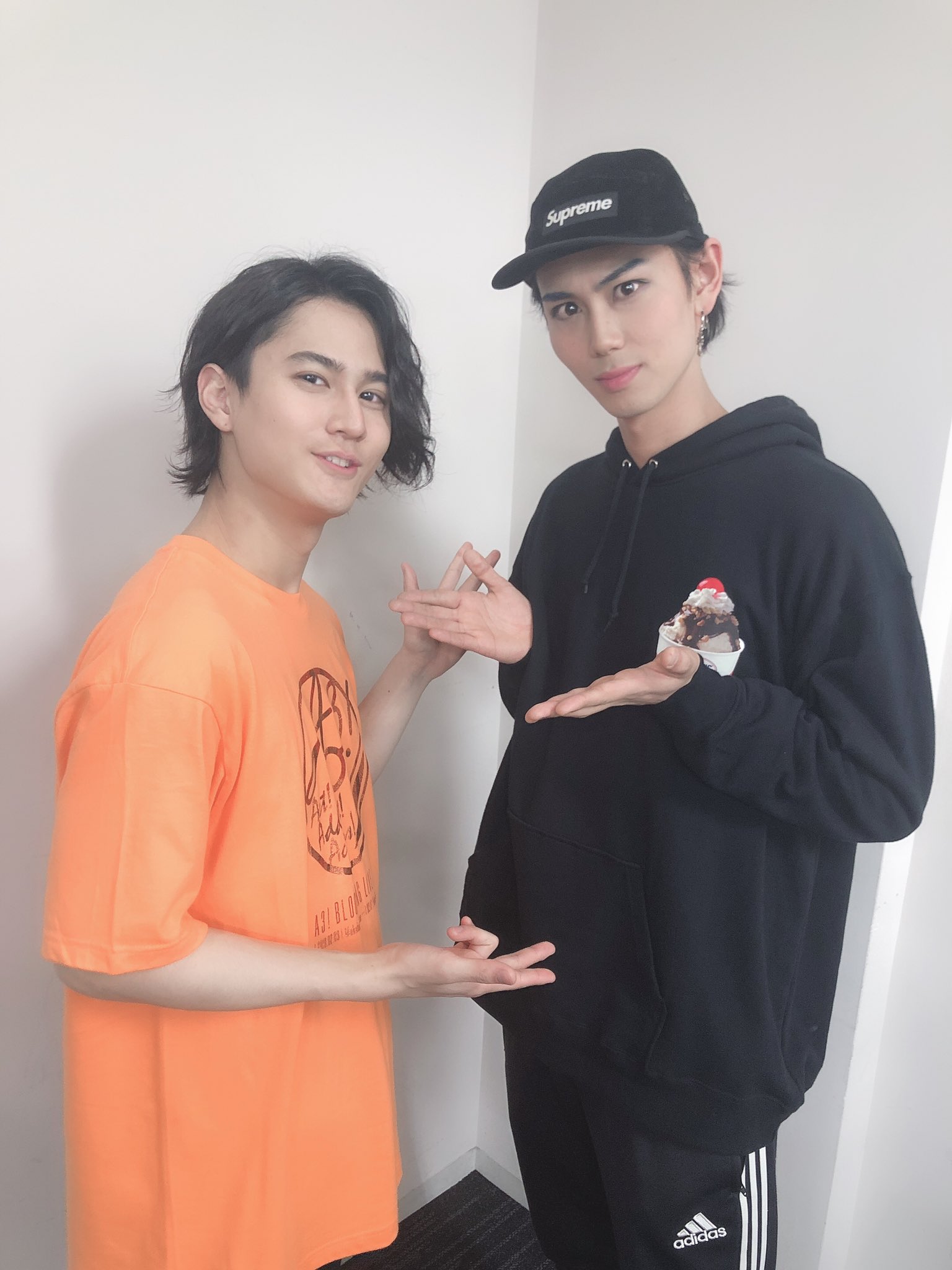 中村太郎 公演後にブルライ拝見させていただきました 楽しかった ライブ後に 遂に 遂に 兵頭十座役の 武内駿輔さんにお会いできました 言葉に表せないくらい嬉しい 色々な感謝が込み上げてきました 明日からの力になった A3