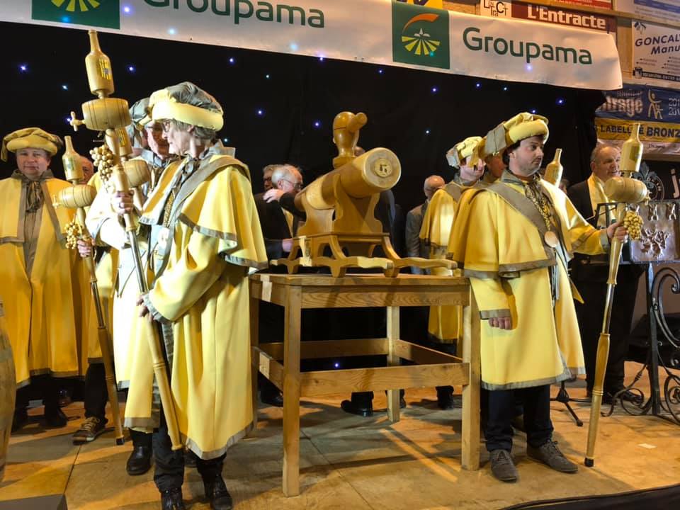 ici_besancon's tweet photo. Vous l'avez raté ? A revivre en images, la Percée du vin jaune à Poligny avec @F3FrancheComte https://t.co/0CJD60ZPpV https://t.co/BQLdKYybGd