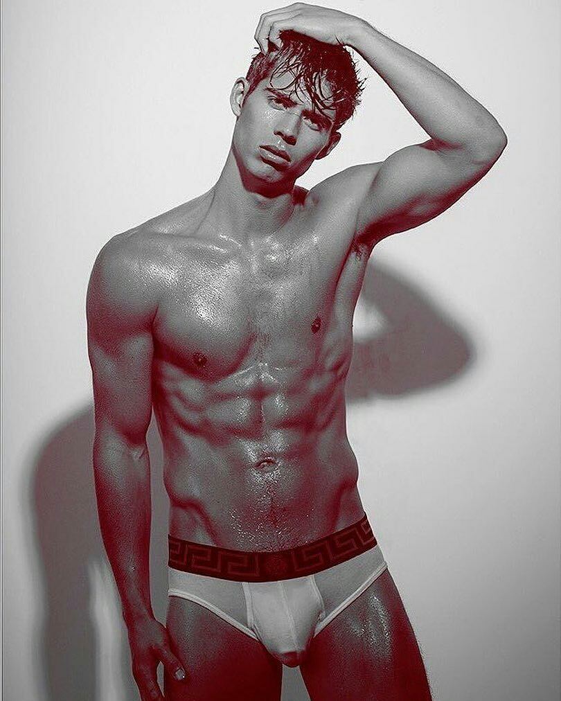 jasxnstark's tweet image. #SeductiveSunday