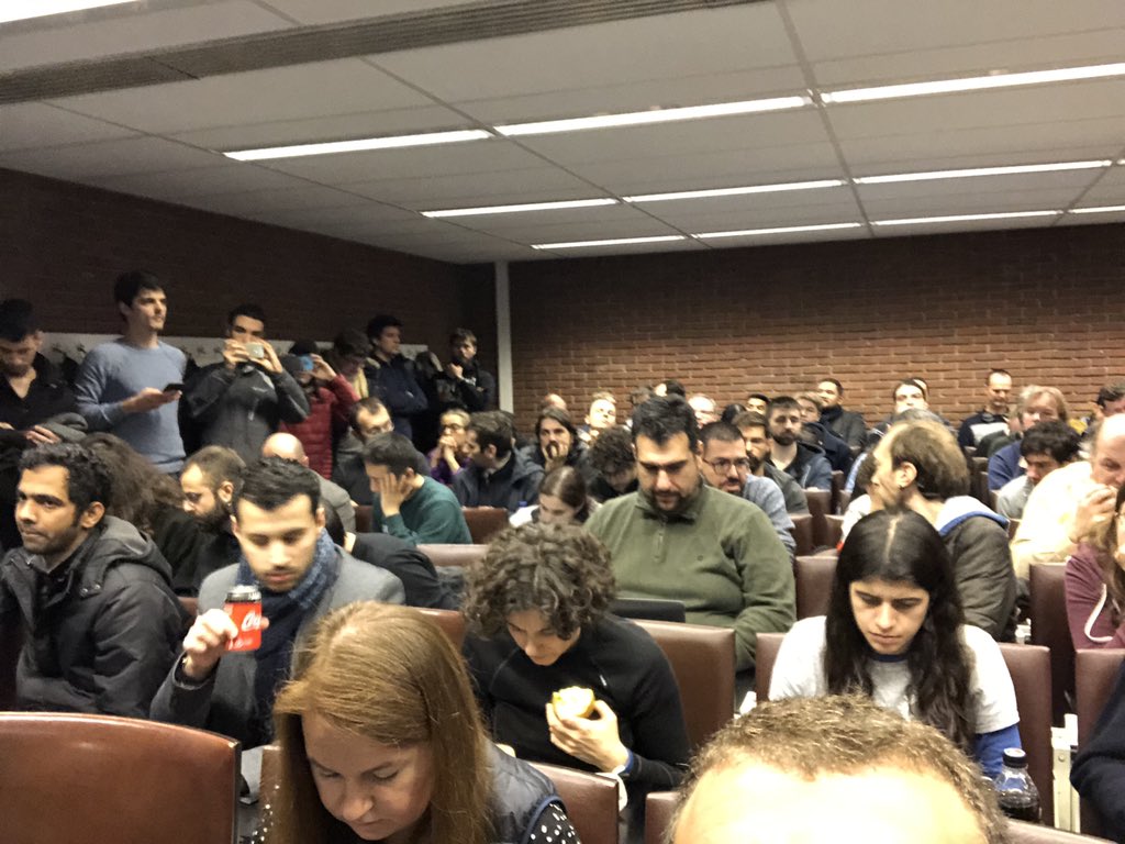 vcoisne's tweet image. Standing room only for Romain Kemaritas and his talk on de duplication of large amount of code with @sourcedtech Gemini github.com/src-d/gemini more information in this blog post blog.sourced.tech/post/deduplica… #fosdem #MLonCode