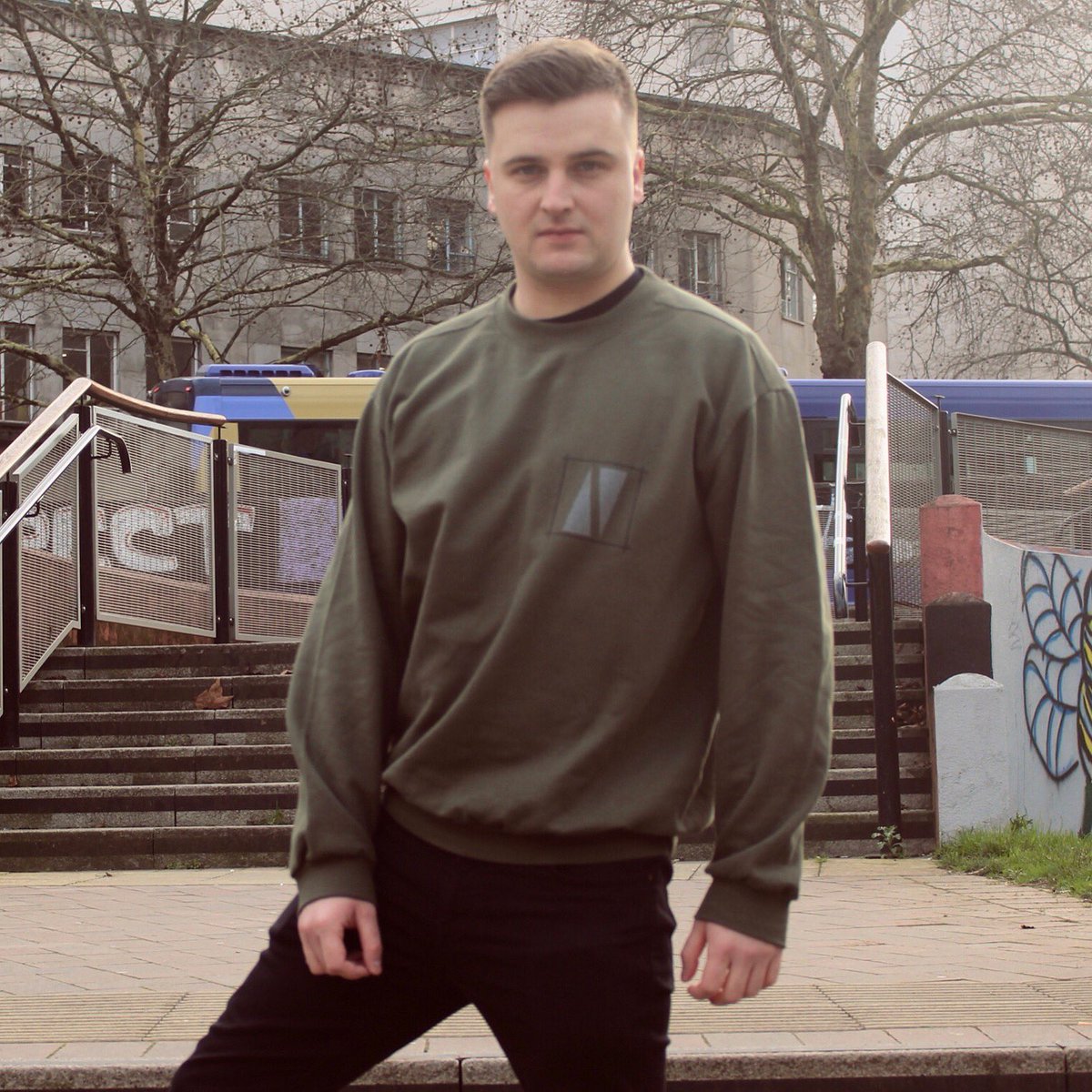 ❄️ Sunday’s in the winter only mean one thing - cosy jumpers are a must! Get your winter warmers at MAXTARIQ.com ❄️