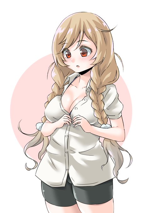 次は体育なので休み時間に教室でおもむろに着替え出す峯雲ちゃん 