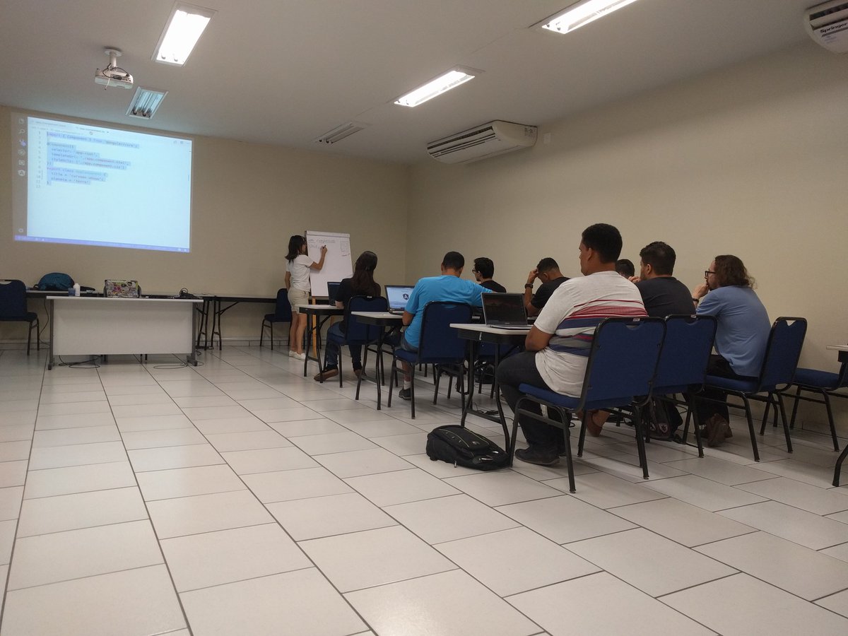 PorcelaniDanilo's tweet photo. Angular Weekend no GDG Maringá com pessoas fantásticas. Um especial agradecimento para @keillamenezes_ , @vanessametonini , @GustavoCostaW, @willgmbr por compartilharem seus conhecimentos e ao @Sebrae Maringá pelo apoio ao projeto. https://t.co/gGyPofCEFK