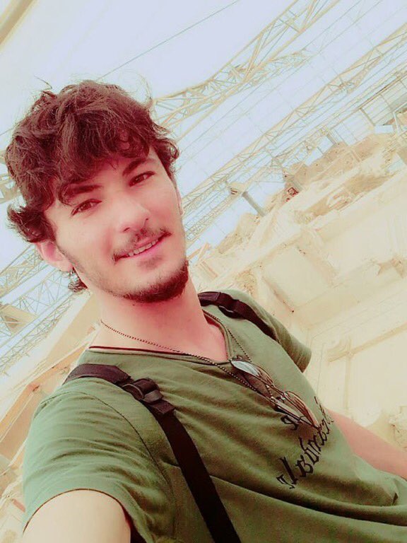 Neçirvan Ediş.
22 yaşında, üniversite öğrencisi yarıyıl tatilinde okul harçlığı için İstanbul Silivri'de TOKİ inşaatında çalışırken 8.kattan düşerek yaşamını yitirdi.
Hakkari-Çukurca
#KazaDeğilCinayet