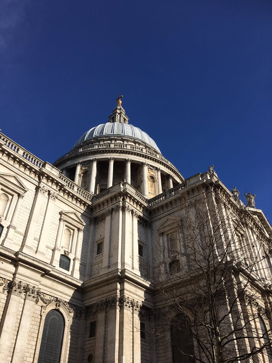 helsbond's tweet photo. Brilliant morning running the #winter10k Well organised, great route past iconic sights and a banging playlist to see me round https://t.co/R9crBwYx79 https://t.co/BRkR5MaBpn